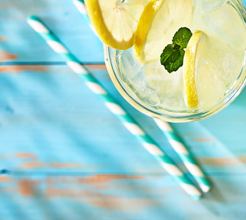 Lemonader: Forfriskende lemonade til varme dage
